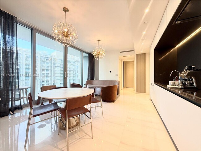 Photo - 300 Biscayne Blvd Way Unit 3908