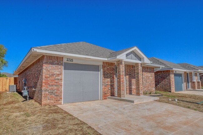 Photo - New Construction in Varenna Landing! Storm shelter and lawn care included!