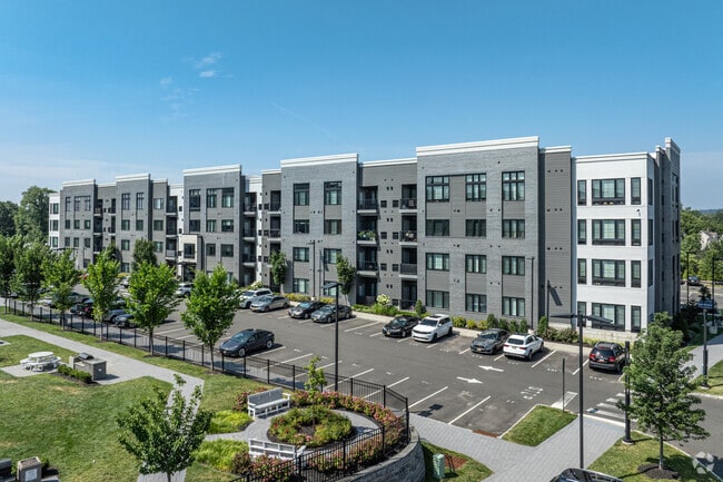 Building Photo - Grove Crossing Rental