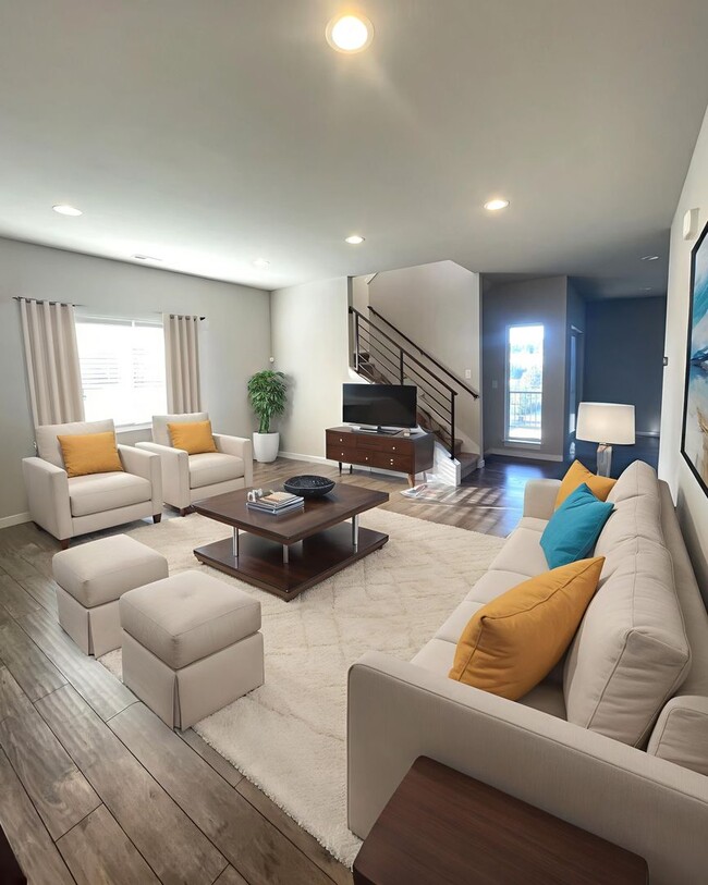 Photo - Beautiful Tri-Level 3 Bedroom Home in University Place