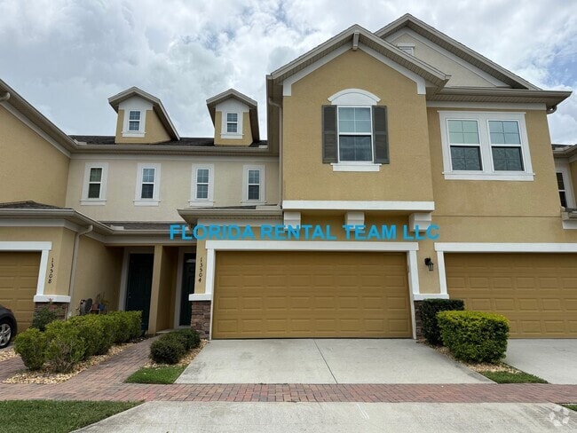 Building Photo - 4/2.5 Clermont Townhome