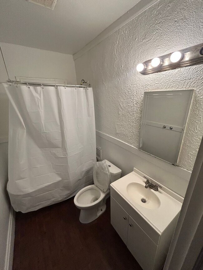 Photo - 1128-1130 E 168th Street Unit 1128 E 168th Street DN