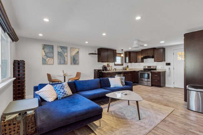 Photo - 940 Quitman St Unit A