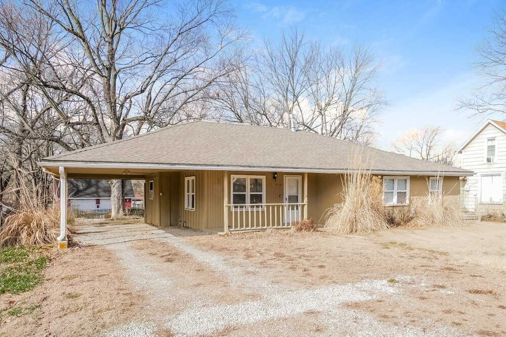 Photo - 410 S Washington St