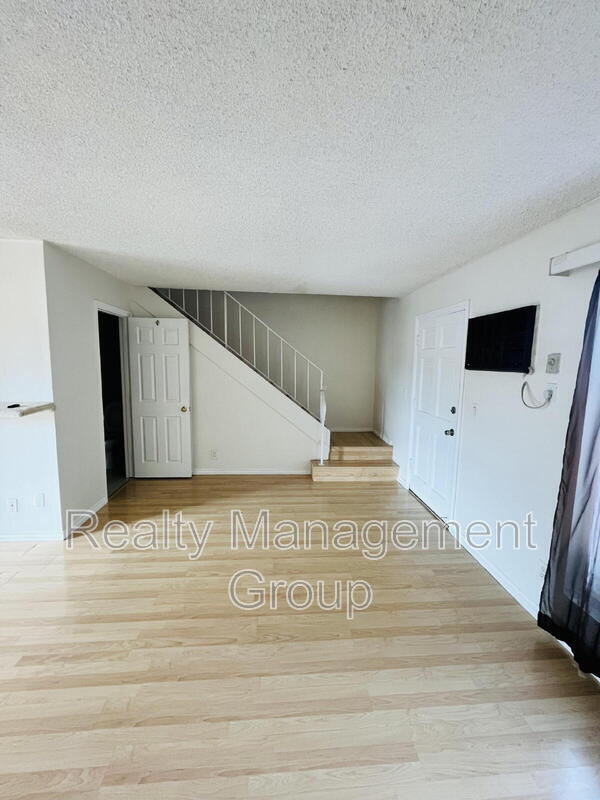 Photo - 4800 Williamsburg Ln Unidad 118