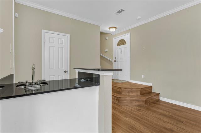 Photo - 6004 Auburndale Ave Unit F