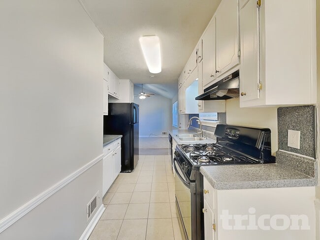 Photo - 3888 Tree Bark Ln SW