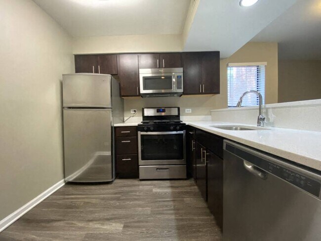 Quartz countertops - 818 W. Willow