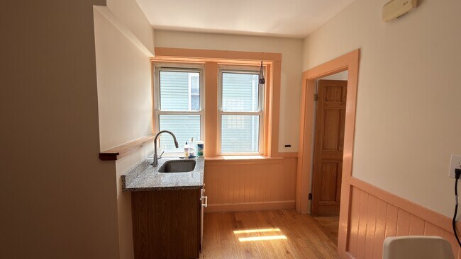 Photo - 391 Langley Rd Unidad 2