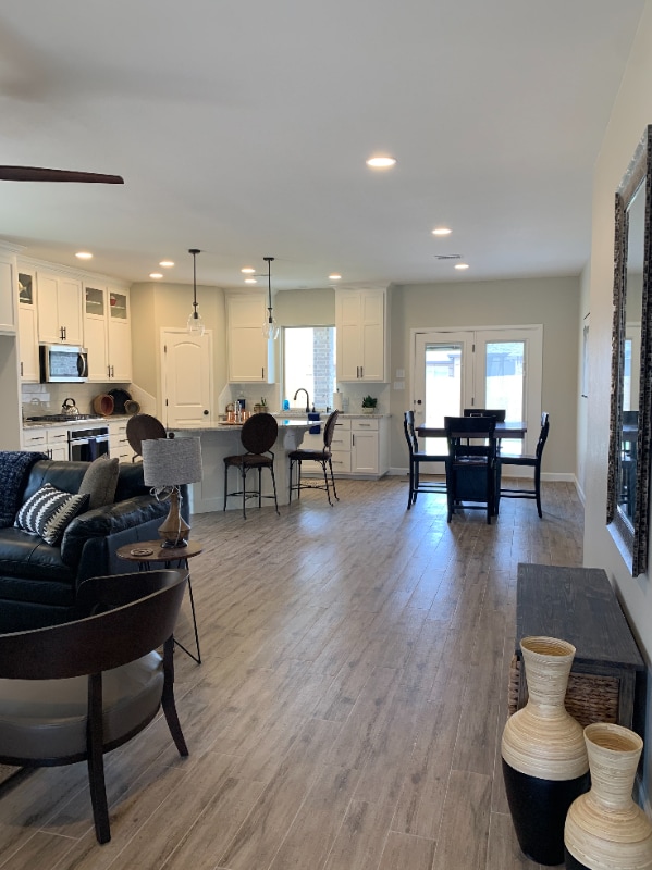 Photo - 1308 Solomon Ln