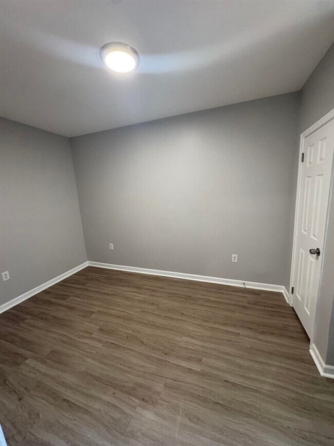 180 Bayview Ave