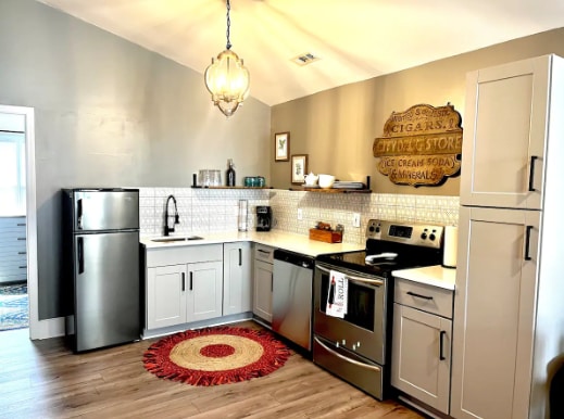 Building Photo - 312 Wright St