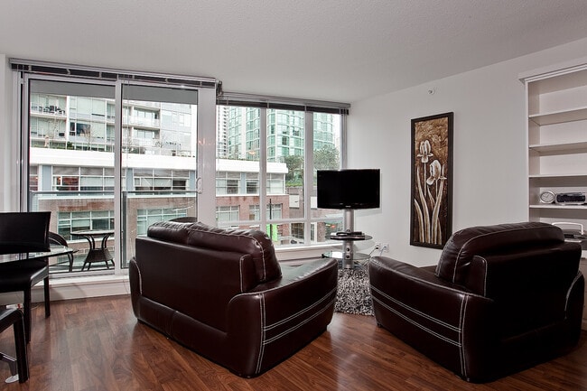 Building Photo - 233 Robson St