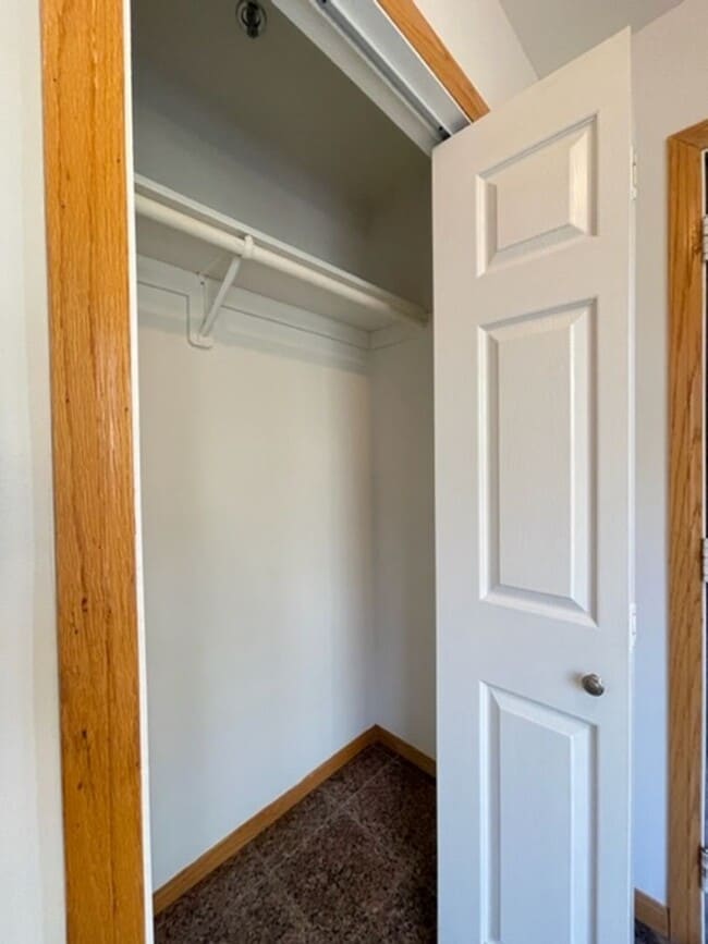 Photo - 1614-1616 Lyndon St Unit 1616