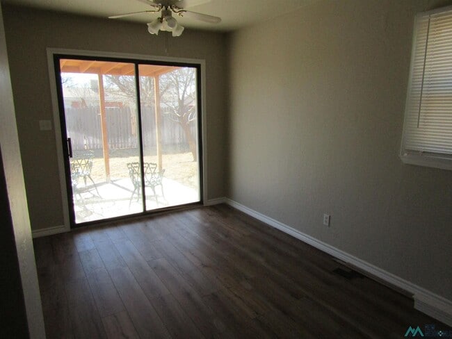 Photo - 1801 W Hermosa Dr