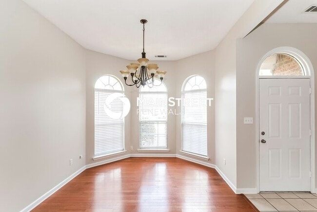 3 Bedroom Pet-Friendly Home in Olive Branch, MS with Main Street Renewal