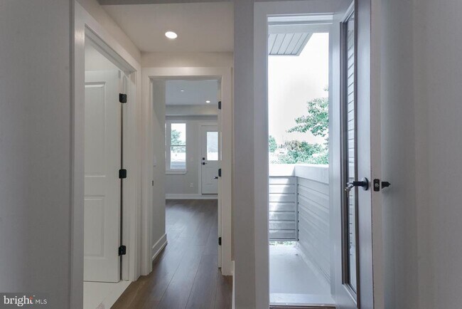Photo - 3849 Fairmount Ave Unit 2