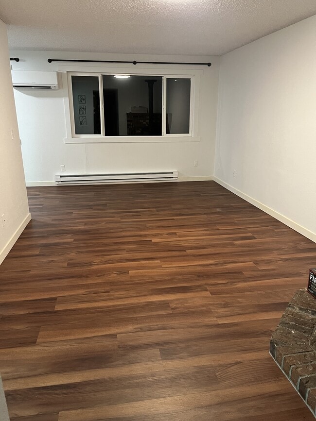 Photo - 4705 Lexington Pl NE