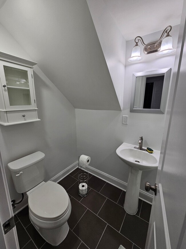Photo - 2402 Parkers Ln