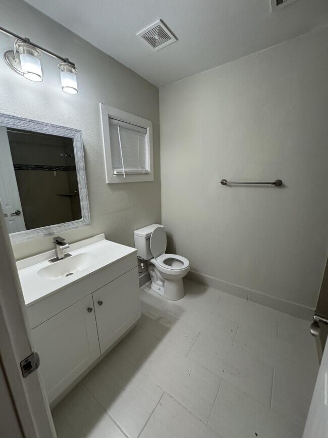 Photo - 10157 Barberry St