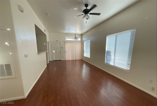 Photo - 2305 W Horizon Ridge Pkwy Unidad 2811