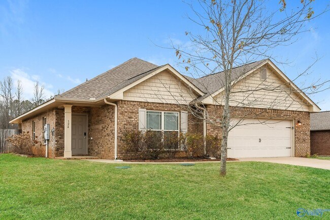 Photo - 124 Clydesdale Ln