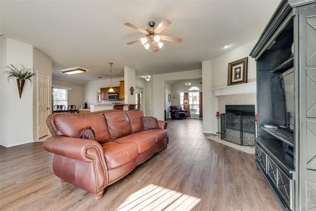 Photo - 2431 Fieldcrest Dr