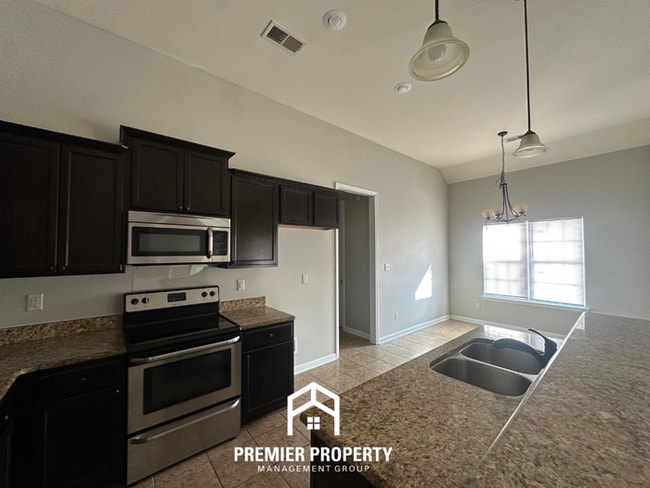 Photo - 2274 Southern Woods Dr