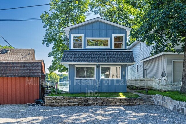 Photo - 391 Shady Oaks St
