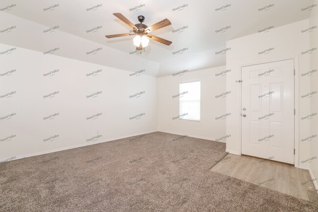 Photo - 746 W Lola Dr