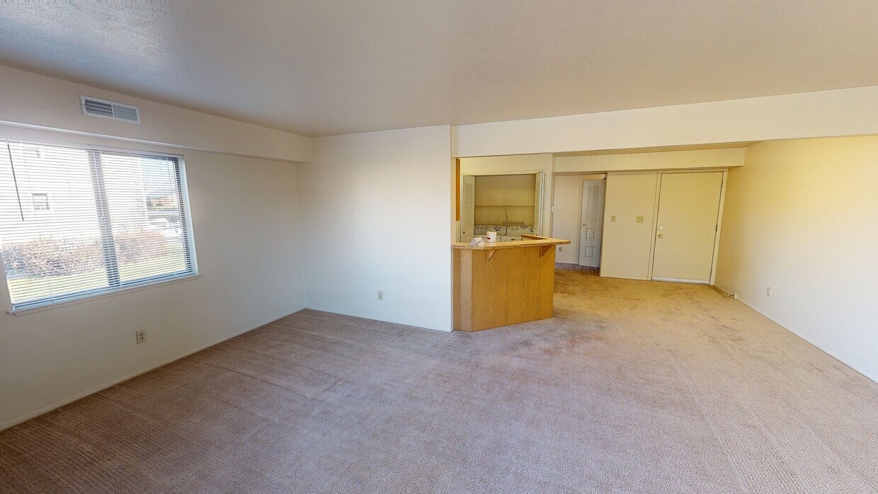 Photo - Indian Lakes Apartments