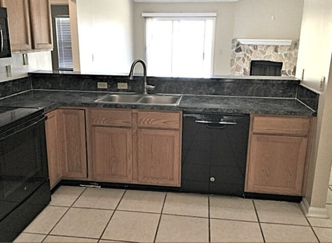 Photo - 4491 Cobblefield Cir E