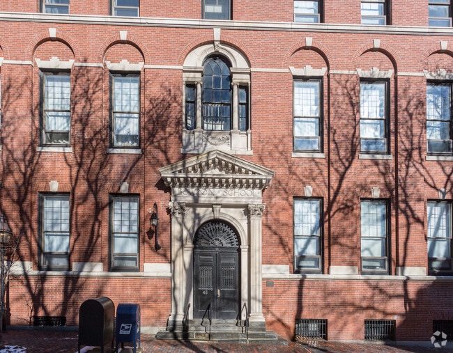 Bowdoin School