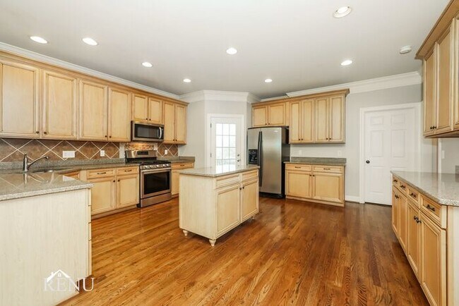 Photo - 1338 Sweetwater Dr