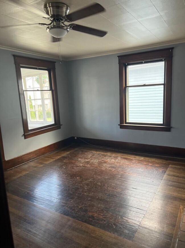 Photo - 1245 W 9th St Unit 1245 W 9th St - 2nd Fl