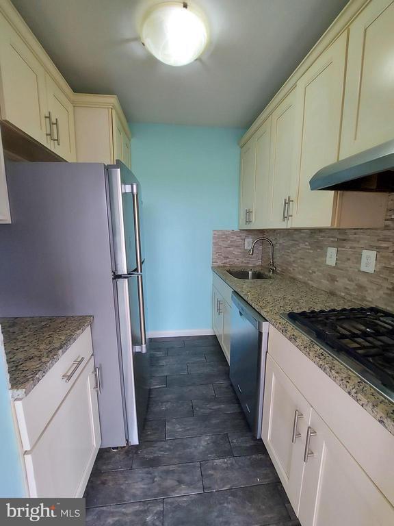 Photo - 10401 Grosvenor Pl Unit 1324