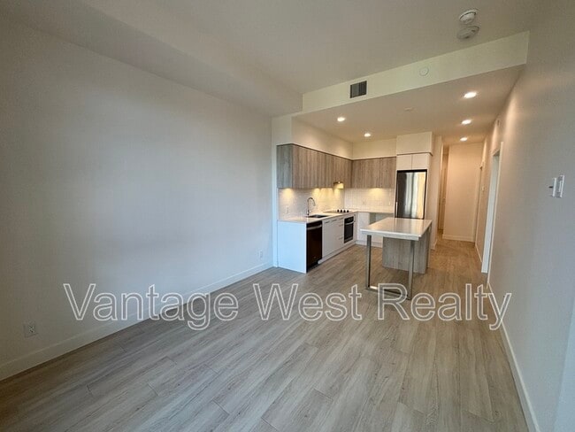 Photo - 3699-3699 Capozzi Rd