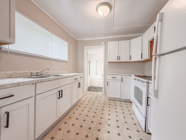 Photo - 3 Bed 1 Bath Single-Family Home - Big Yard!