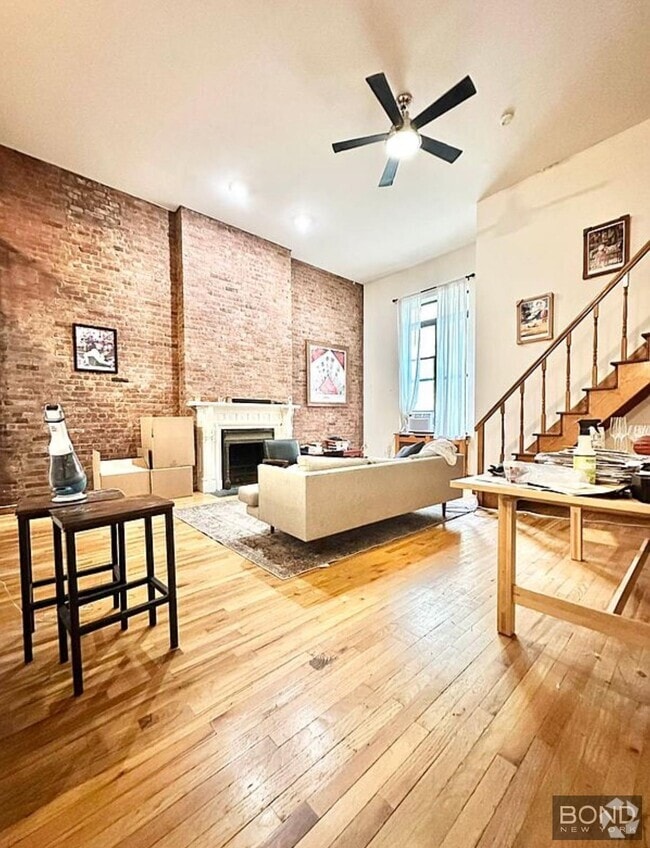 Building Photo - 49 W 73rd St Unit 2B Rental