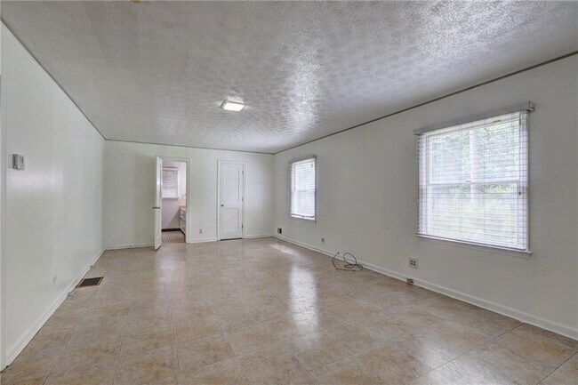 Photo - 3274 Harris Dr