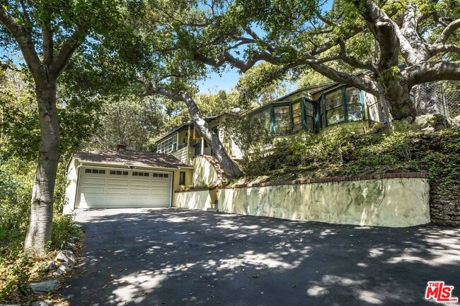 Building Photo - 7503 Willow Glen Rd