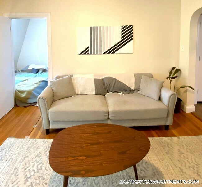 Building Photo - 234 Lexington St Rental