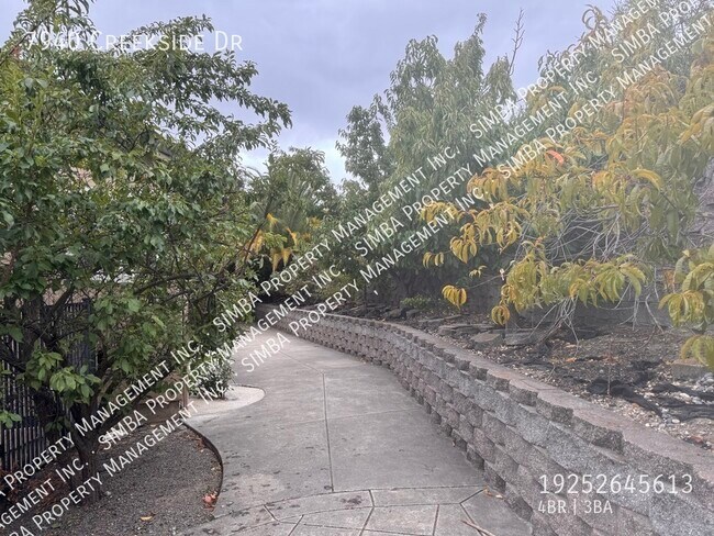 Photo - 7940 Creekside Dr