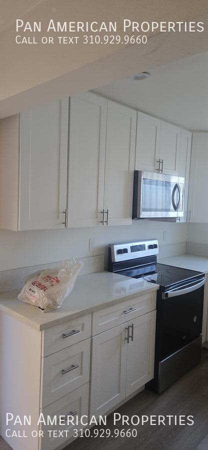 Building Photo - 221 E Artesia Blvd Unit 5