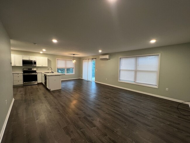 Photo - 723 Eastgate Pl