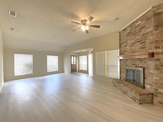 Photo - 9515 Hendon Ln