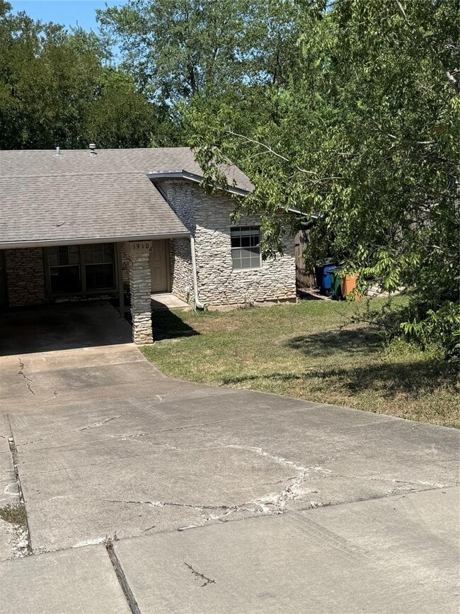 Photo - 1910 Westridge Dr