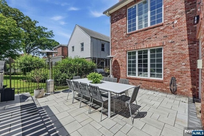 Photo - 70 McElroy Ave