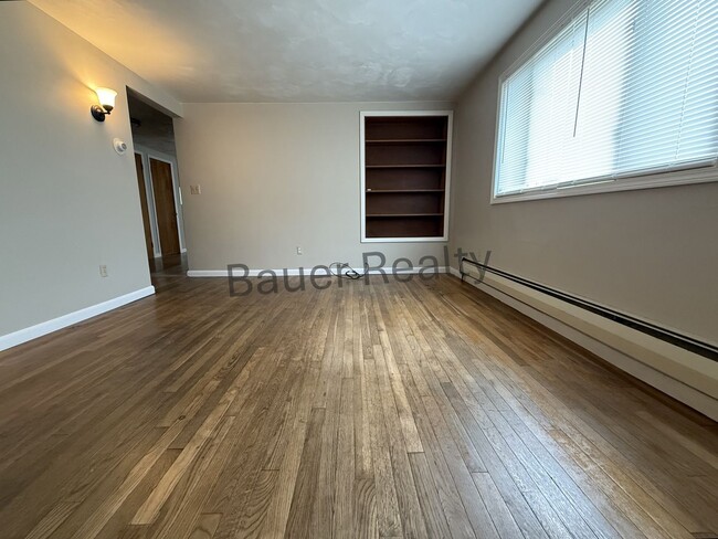 Photo - 4 Bedroom, Crestview School District