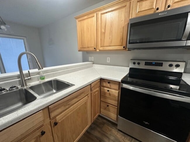 Photo - 223 Pioneer Dr